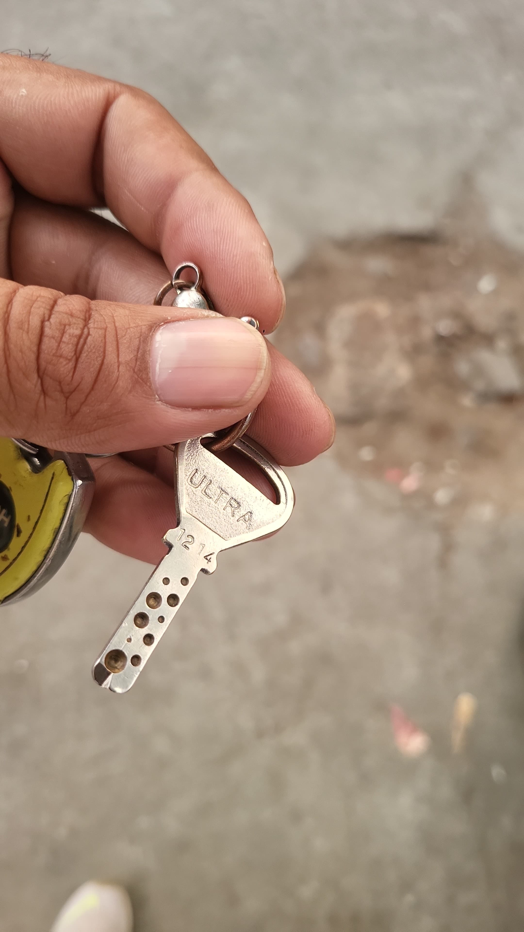 Key making and locksmith work sample 16